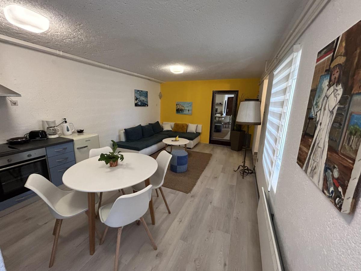 Peaceful Apartment With Patio Rovinj Exteriör bild