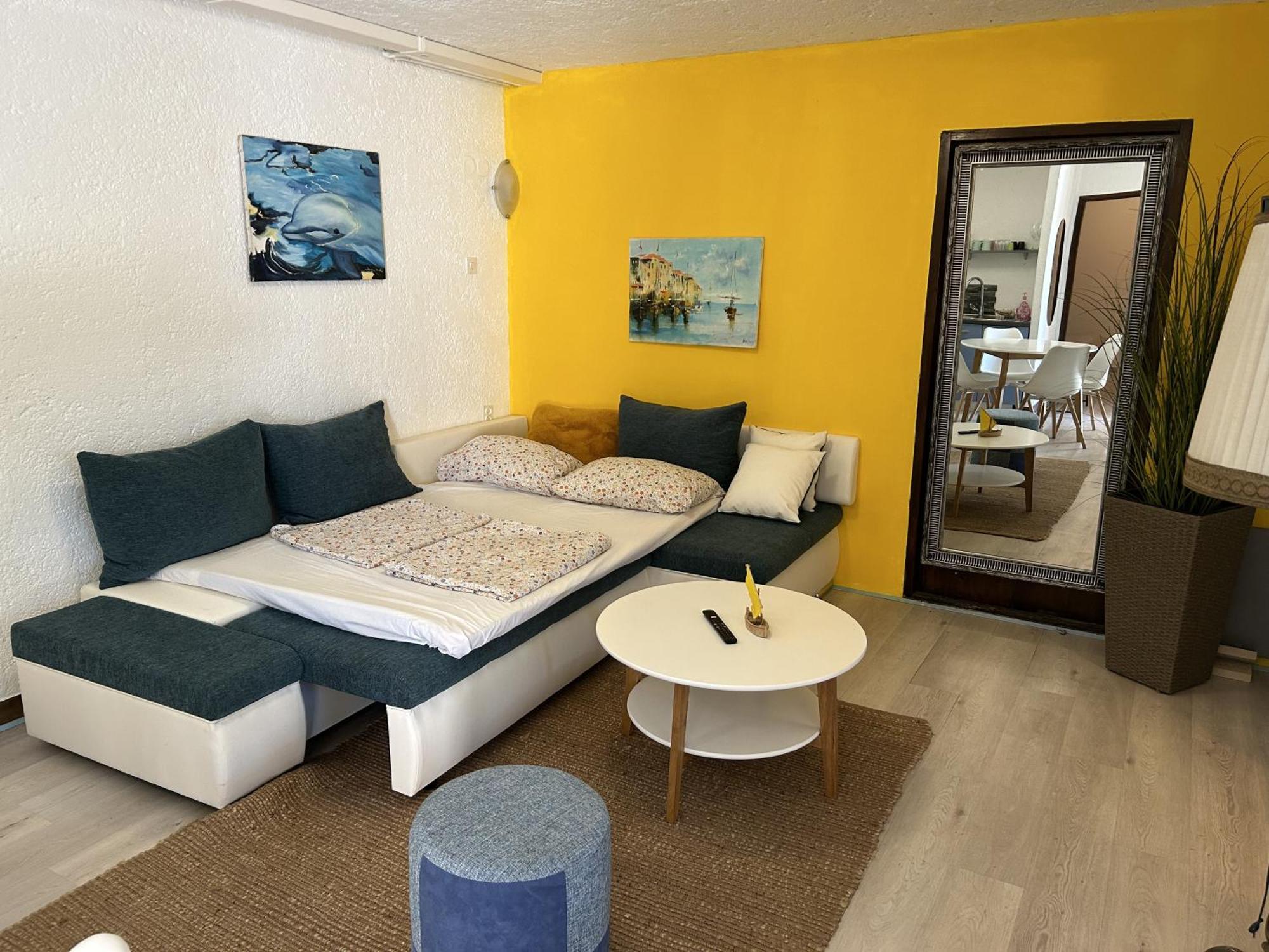 Peaceful Apartment With Patio Rovinj Exteriör bild